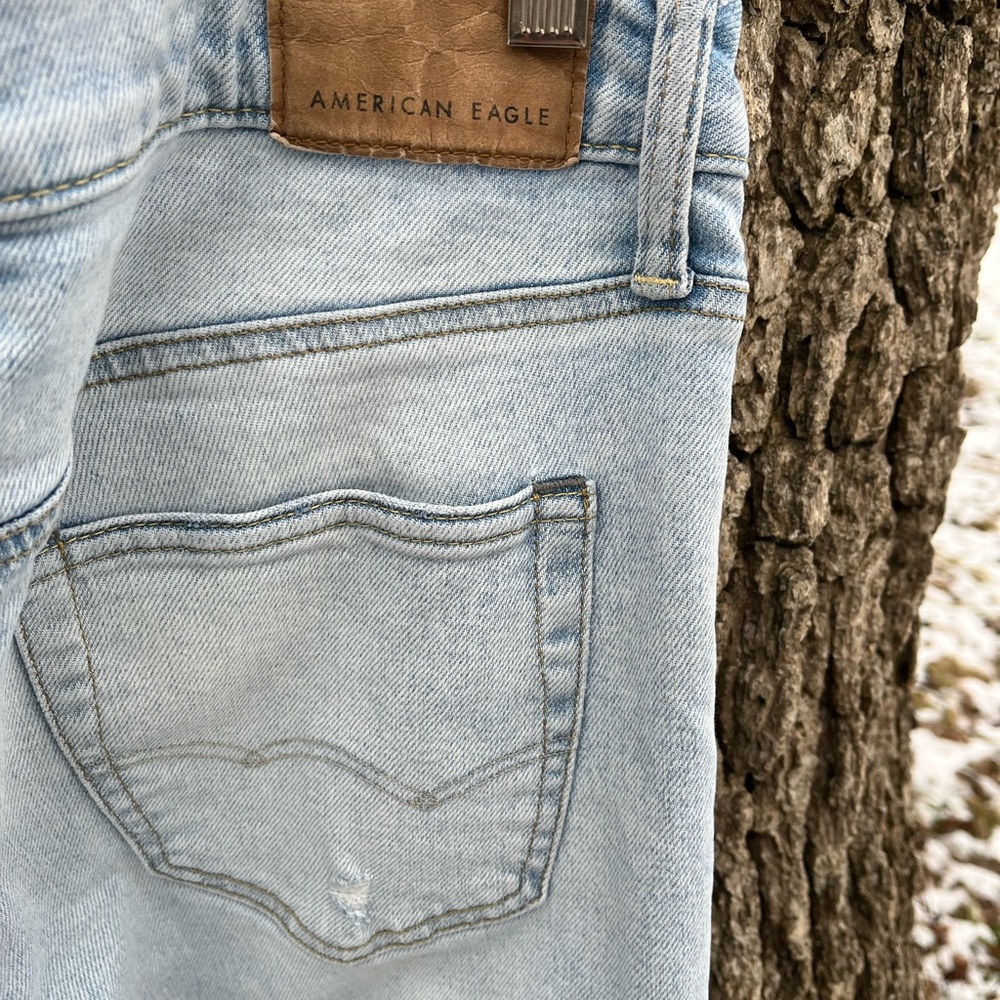 American Eagle Distressed Athletic Skinny Jeans in size 29